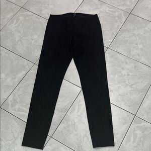 HUE Black Stretch lace Leggings